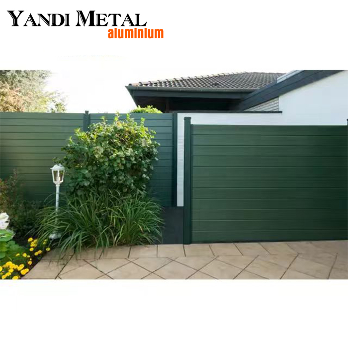 Heißer Verkauf schwarzer Aluminiumzaun Wohnsicherheitszaun Zaun Garten WPC-Aluminiumzaunpaneel