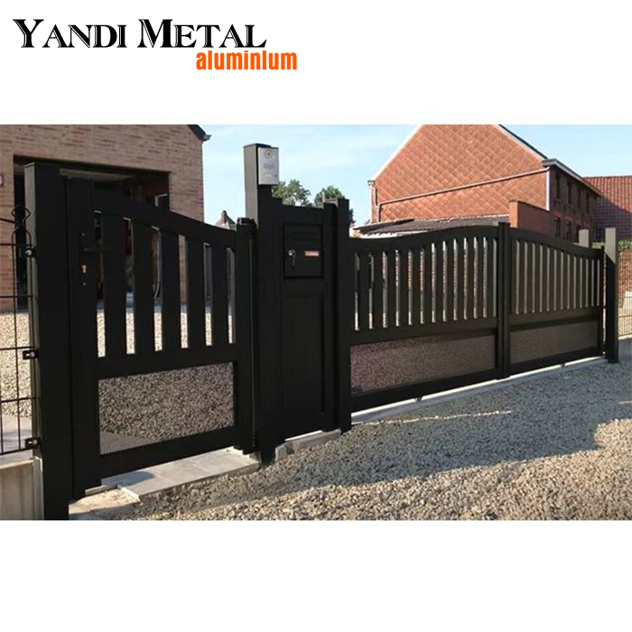 Modischer Pfostenzaun aus Aluminium. Die neueste industrielle Pendeltür. Automatische Aluminiumtür