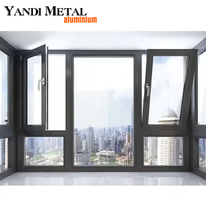 Langlebiges Doppelflügelfenster. Einzelflügelfenster. Schallschutzfenster aus Aluminium mit Doppelgehäuse