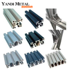 4040 Aluminium-Strangpressprofile aus industriellem T-Nut-Aluminium. Profile aus eloxiertem Aluminium mit schwarzen Balken