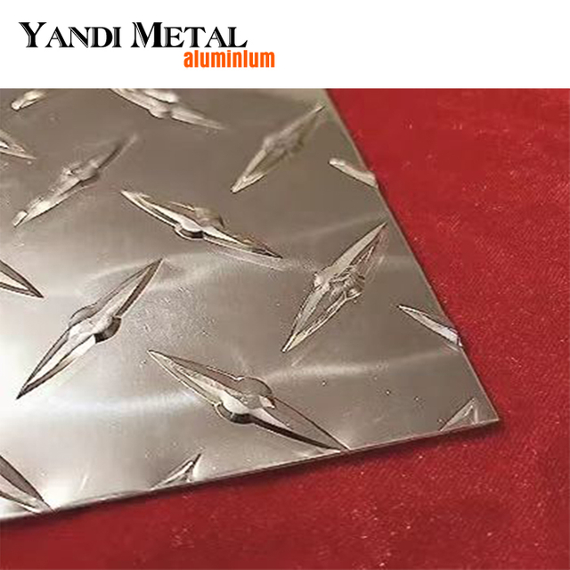 Maßgeschneiderte Aluminiumplatte mit karierter, geprägter Rautenprofilplatte