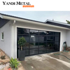 Modernes elektrisches Panorama-Garagentor aus Aluminium und schwarzem Glas für Wohnzwecke