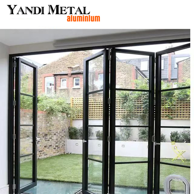 Doppelflügel-Schwenktüren aus Aluminium für den Innen- und Außenbereich nach europäischem Standard. Aluminiumtüren