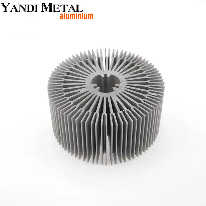 Verschiedene runde Aluminium-Kühlkörper, Formen/Profile von Aluminium-Kühlkörpern, Arten von Maschinen-Aluminiumprofil-Kühlkörpern