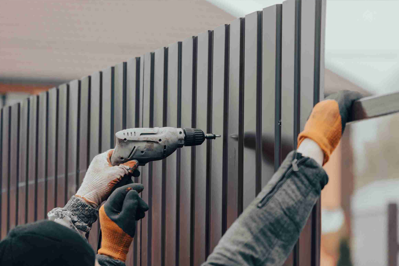 Installation eines Aluminiumzauns: Eine Schritt-für-Schritt-Anleitung