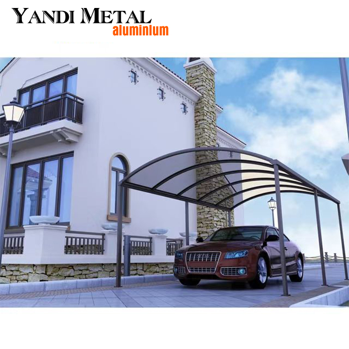 Aluminium-Carport. Heißverkaufter, kostengünstiger, attraktiver Aluminium-Carport mit Aluminium-Glasdach