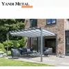 Moderner Aluminium-Pavillon mit verstellbaren Fensterläden. Aluminium-Pavillon für den Außenbereich, wasserdicht