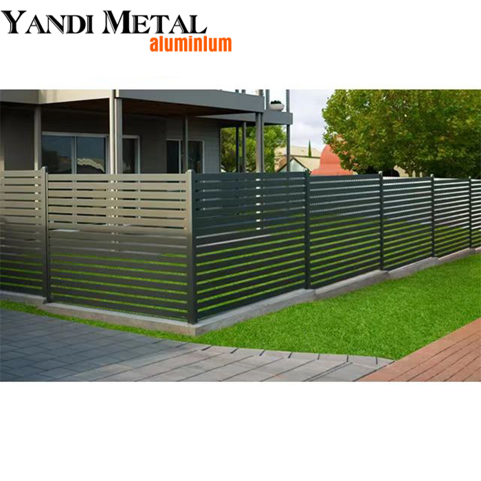 Beliebter dekorativer Gartenzaun. Metallzaun aus Aluminium, hochwertig, langlebig, individuelle Yandi-Herstellung