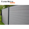 UV-beständiger WPC-Gartenzaun. Gartenhaus-Zaunplatte aus Aluminiumsäule, Holz-Kunststoff-Verbund-Gartenzaun, Schichtdesign