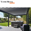 Elektrisch verstellbarer, wasserdichter Pavillon für den Außenbereich. Terrasse aus Aluminium mit Markise und Pergola mit Lamellen aus Aluminium